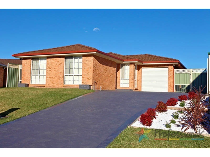 13 Mozart Place, Cranebrook NSW 2749