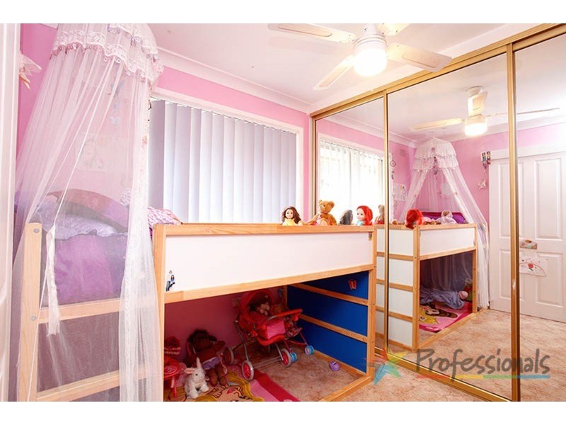 17 Arakoon Avenue, Penrith NSW 2750