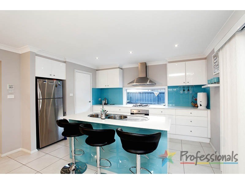 35 Sanderling Crescent, Cranebrook NSW 2749