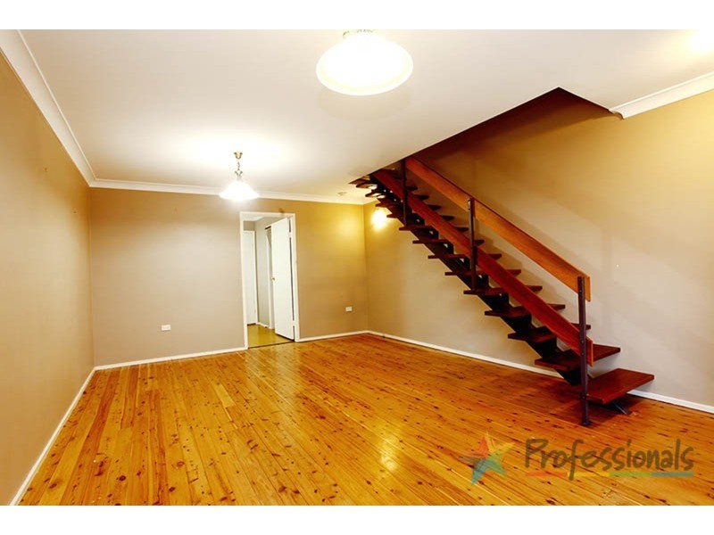 8/2 Kazanis Court, Werrington NSW 2747