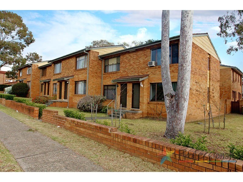 8/2 Kazanis Court, Werrington NSW 2747