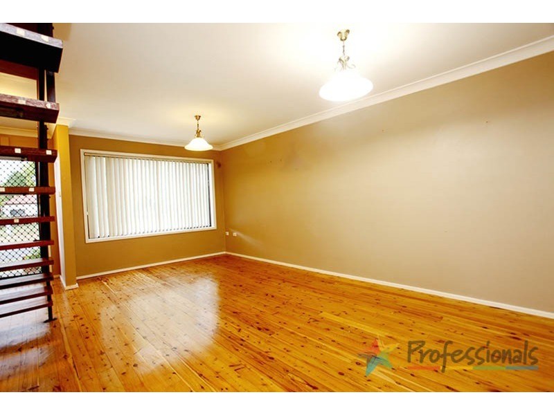 8/2 Kazanis Court, Werrington NSW 2747