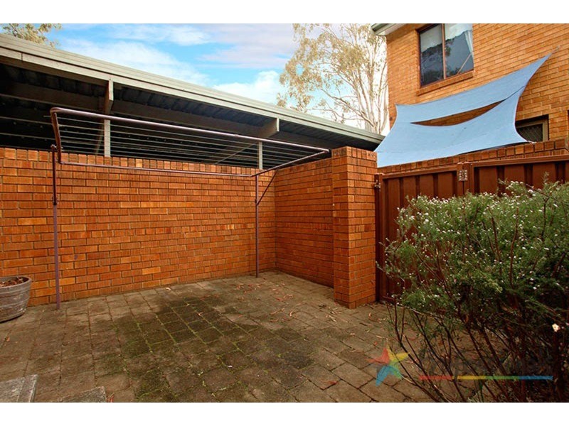 8/2 Kazanis Court, Werrington NSW 2747