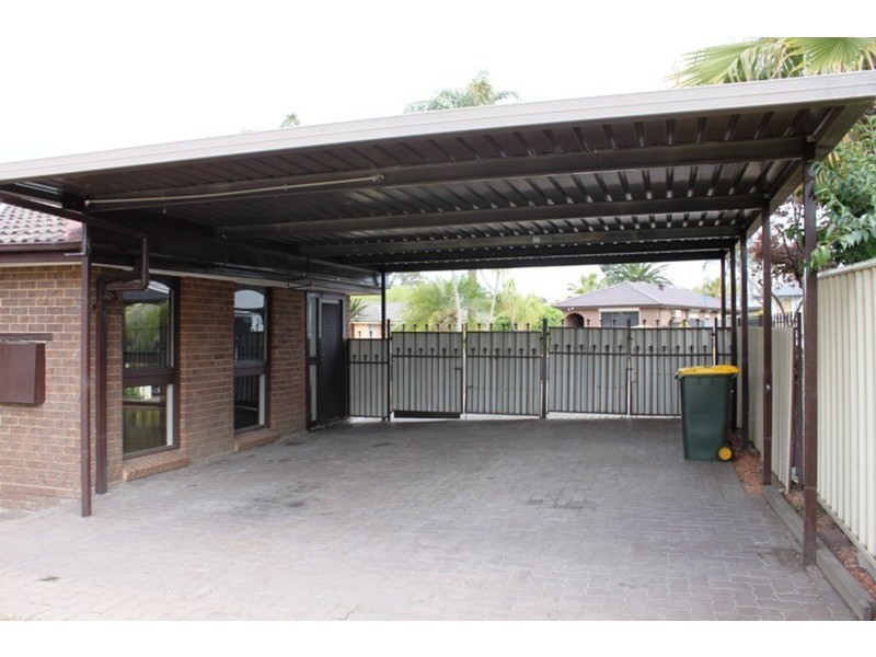 8 Warrigal Glen, Werrington Downs NSW 2747