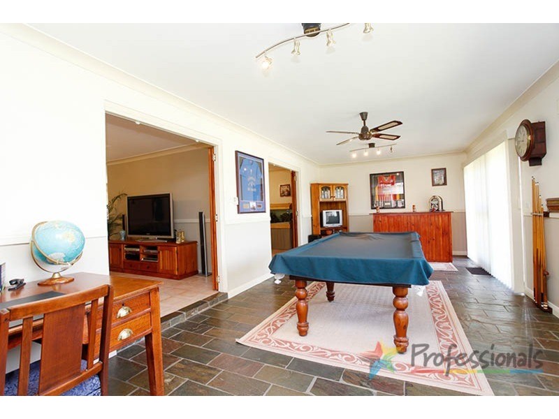 13 Greendale Road, Wallacia NSW 2745