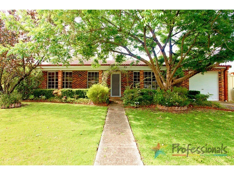 16 Tornado Crescent, Cranebrook NSW 2749