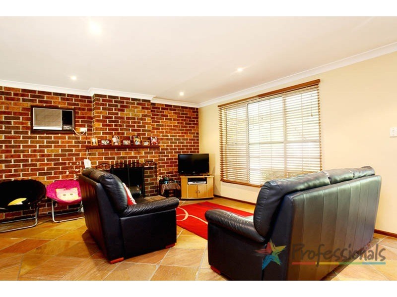 16 Tornado Crescent, Cranebrook NSW 2749