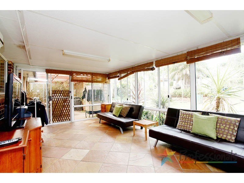 16 Tornado Crescent, Cranebrook NSW 2749