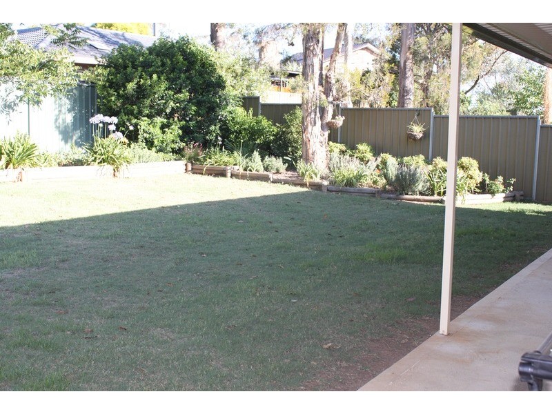 217 Banks Drive, St Clair NSW 2759