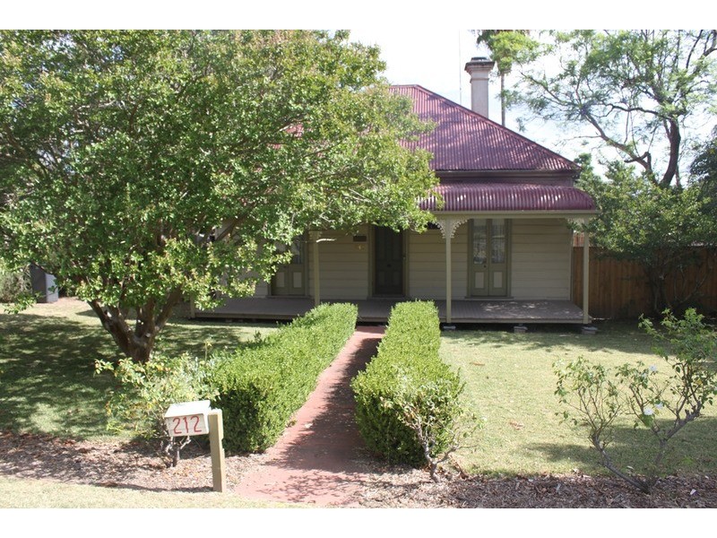 212 Jamison Road, Penrith NSW 2750