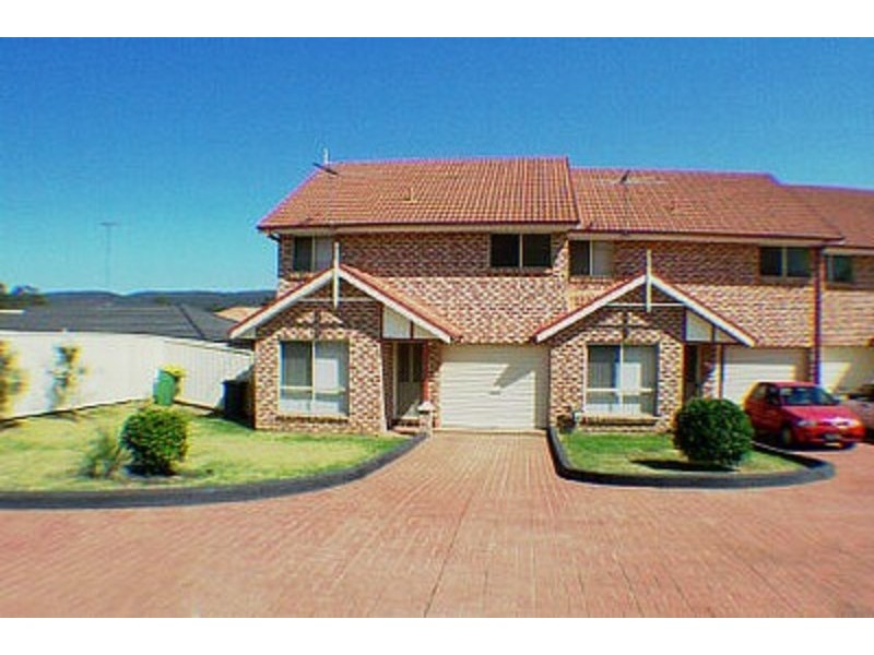 1/113 The Lakes Drive, Glenmore Park NSW 2745