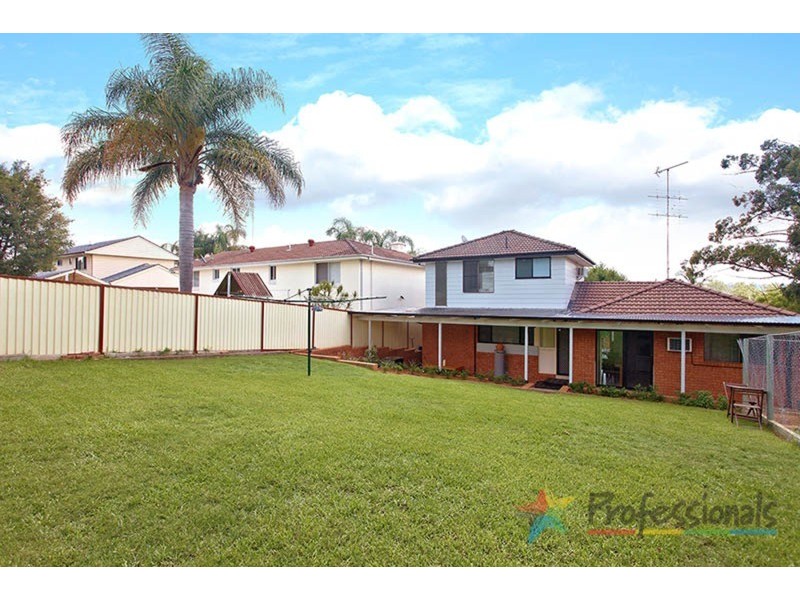 4 Mowla Avenue, Jamisontown NSW 2750