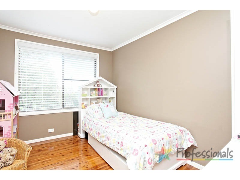 4 Mowla Avenue, Jamisontown NSW 2750