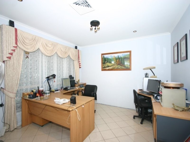 1 Marcus Clarke Crescent, Glenmore Park NSW 2745