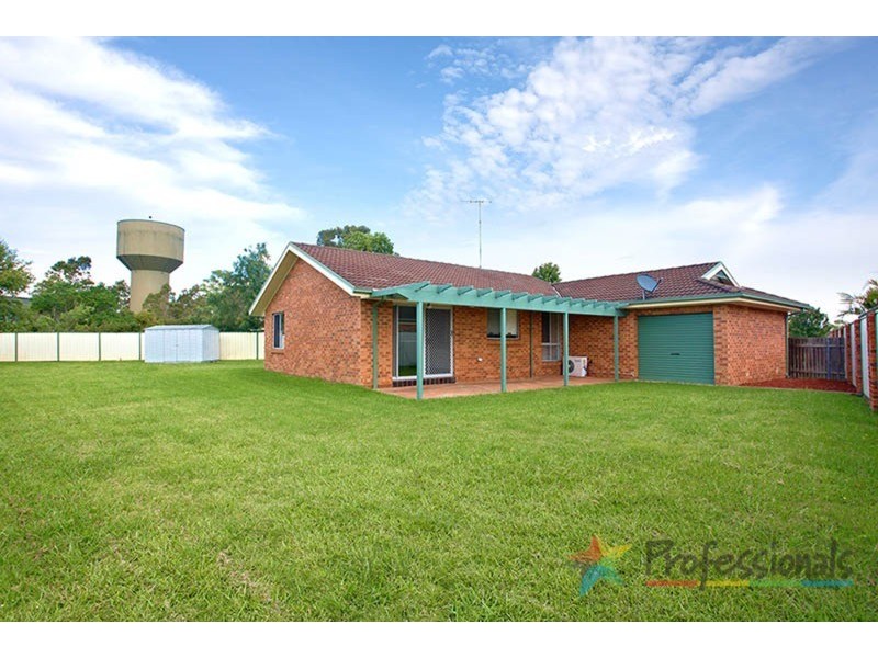 13 Leane Place, Cranebrook NSW 2749