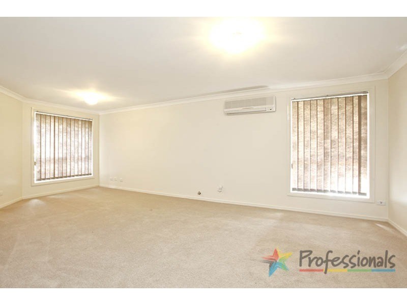 13 Leane Place, Cranebrook NSW 2749