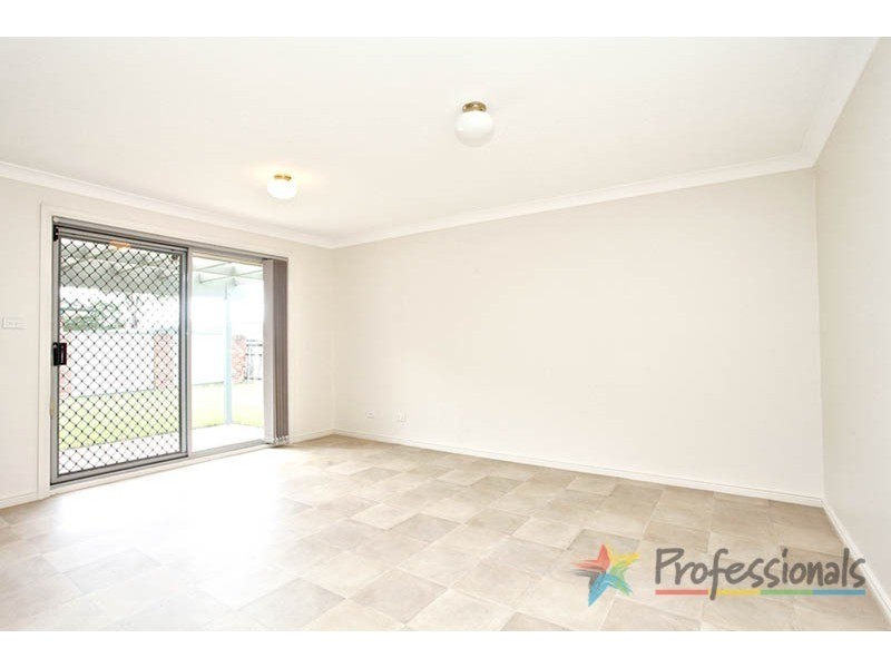 13 Leane Place, Cranebrook NSW 2749