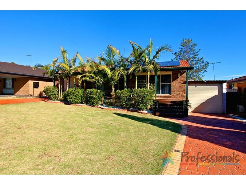 28 Warburton Crescent, Werrington County NSW 2747