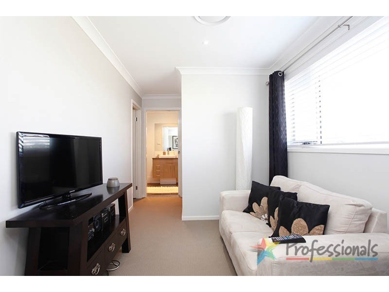 12 Wedgebill Place, Cranebrook NSW 2749