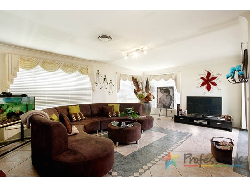 3 Kobina Avenue, Glenmore Park NSW 2745