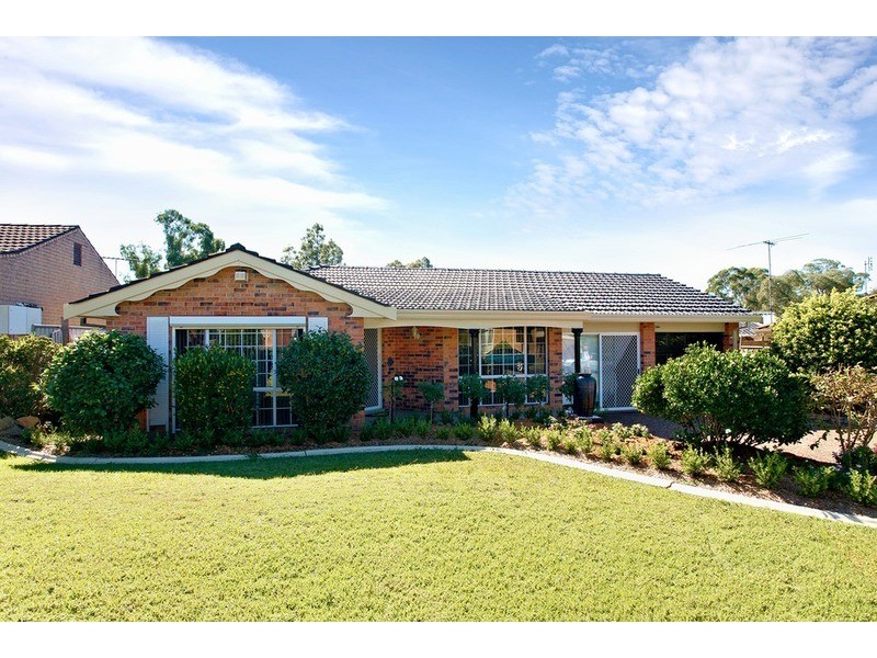 8 Moxham  Street, Cranebrook NSW 2749