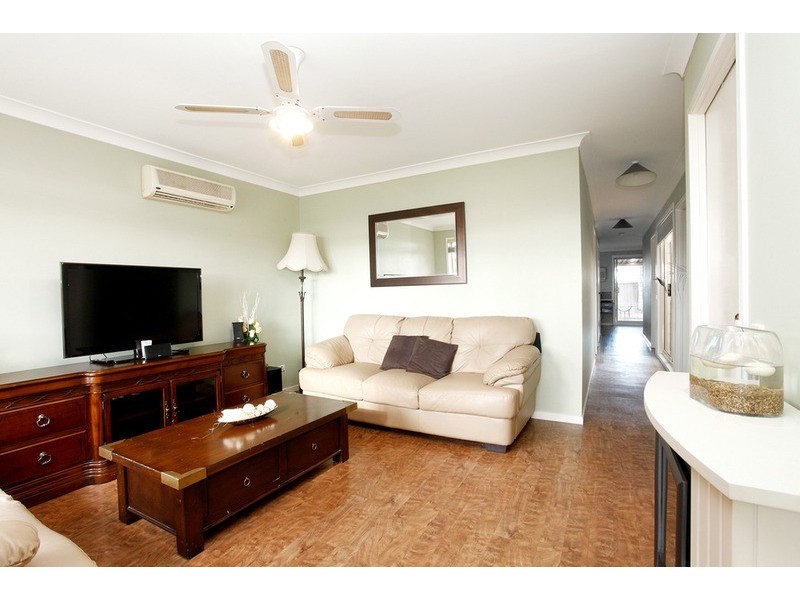 1/13A Wren  Place, Claremont Meadows NSW 2747