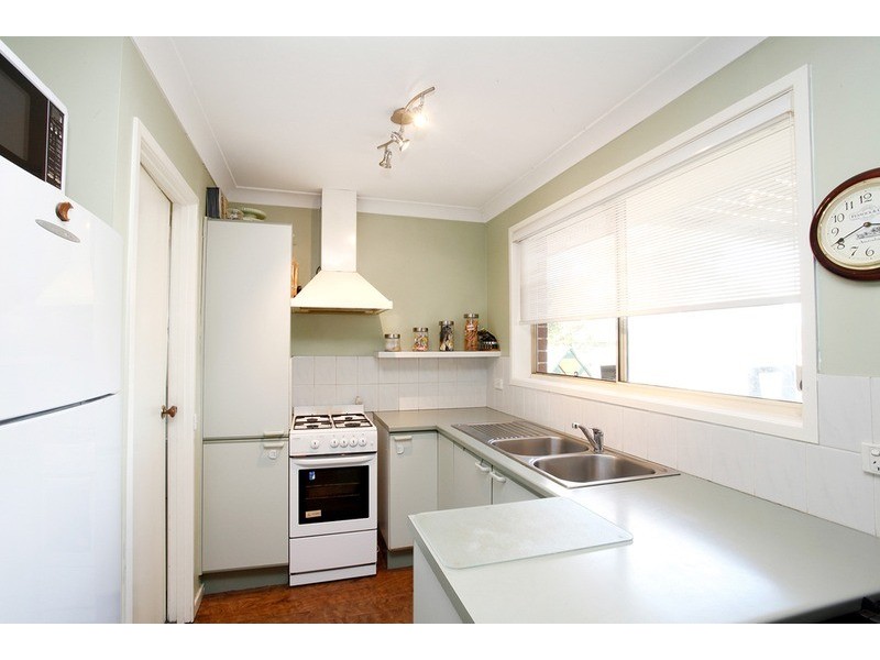 1/13A Wren  Place, Claremont Meadows NSW 2747