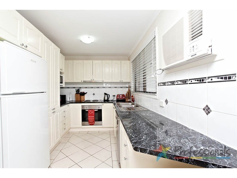 4 Mowla Avenue, Jamisontown NSW 2750