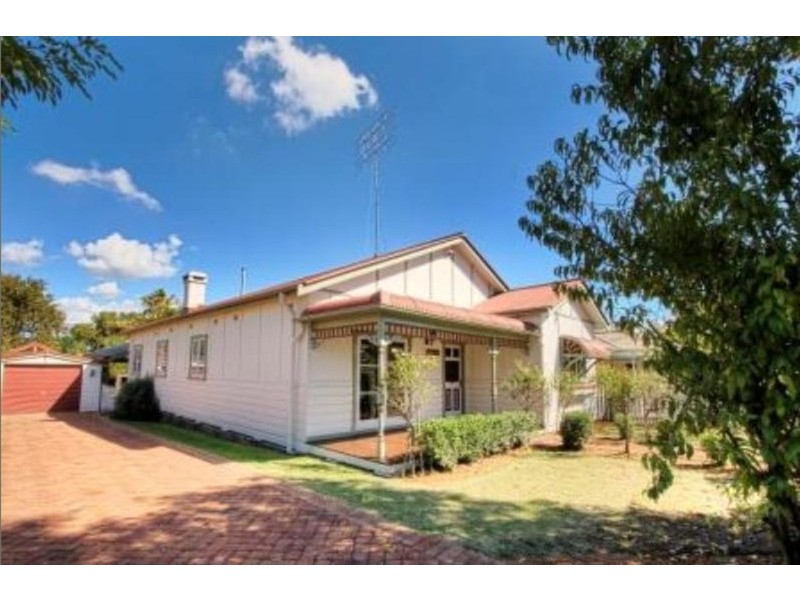 6 Higgins Street, Penrith NSW 2750