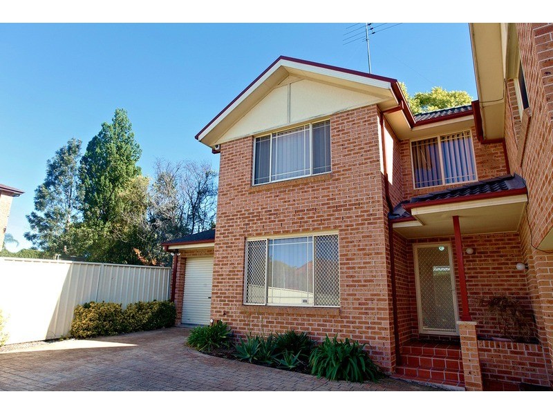 4/9 Blaxland  Avenue, Penrith NSW 2750