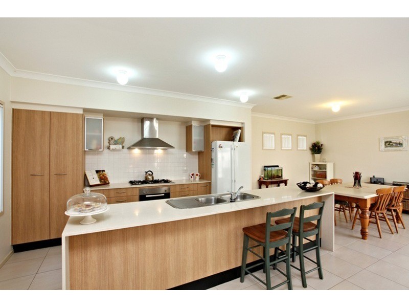 4 Waterside Boulevard, Cranebrook NSW 2749