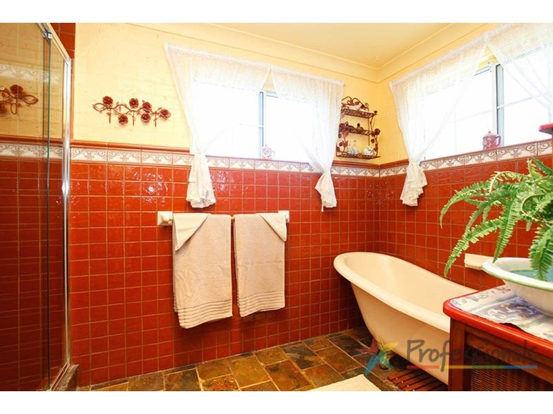 73 Greendale Road, Wallacia NSW 2745