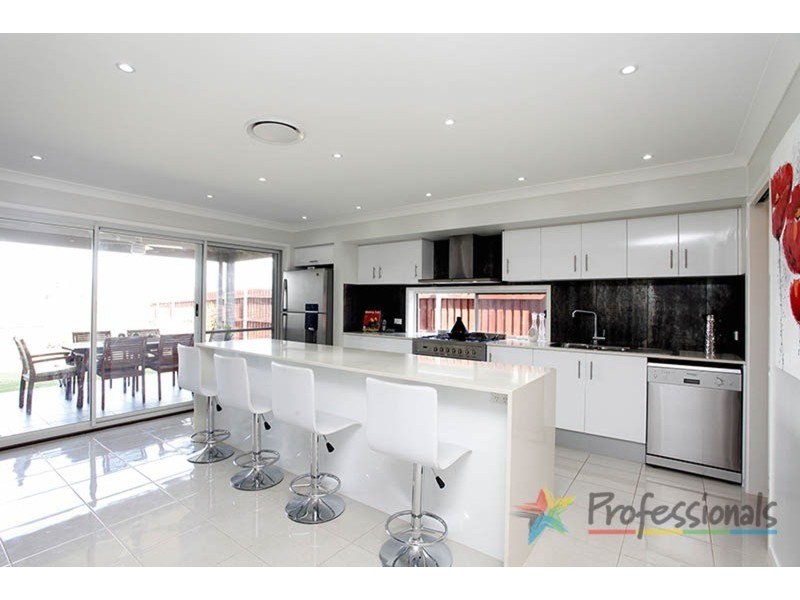 12 Wedgebill Place, Cranebrook NSW 2749