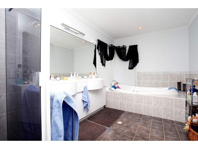 1 Marcus Clarke Crescent, Glenmore Park NSW 2745