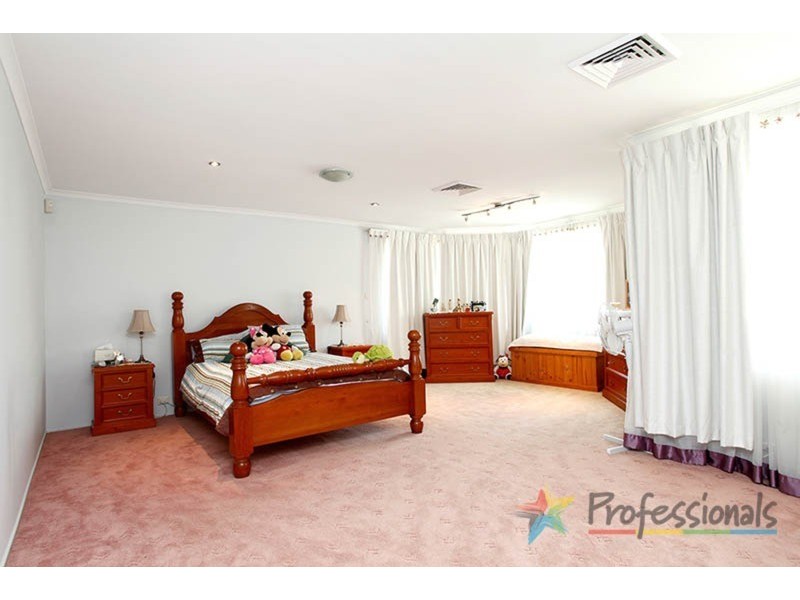 1 Marcus Clarke Crescent, Glenmore Park NSW 2745