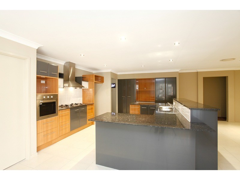 3 Kindlebark Close, Claremont Meadows NSW 2747