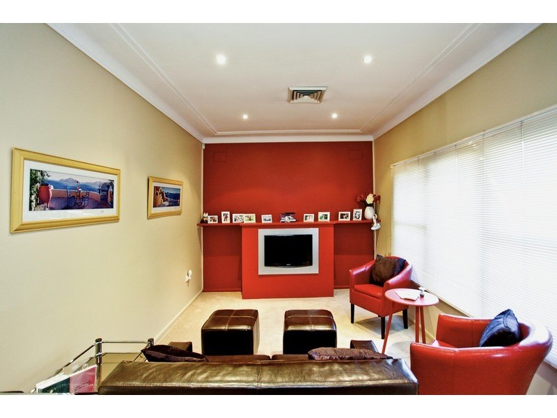 111 Derby Street, Penrith NSW 2750