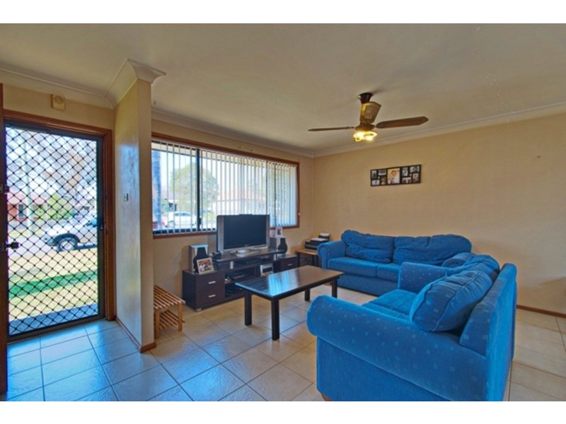 2/157 Oxford aka (35 Pembroke) Street, Cambridge Park NSW 2747