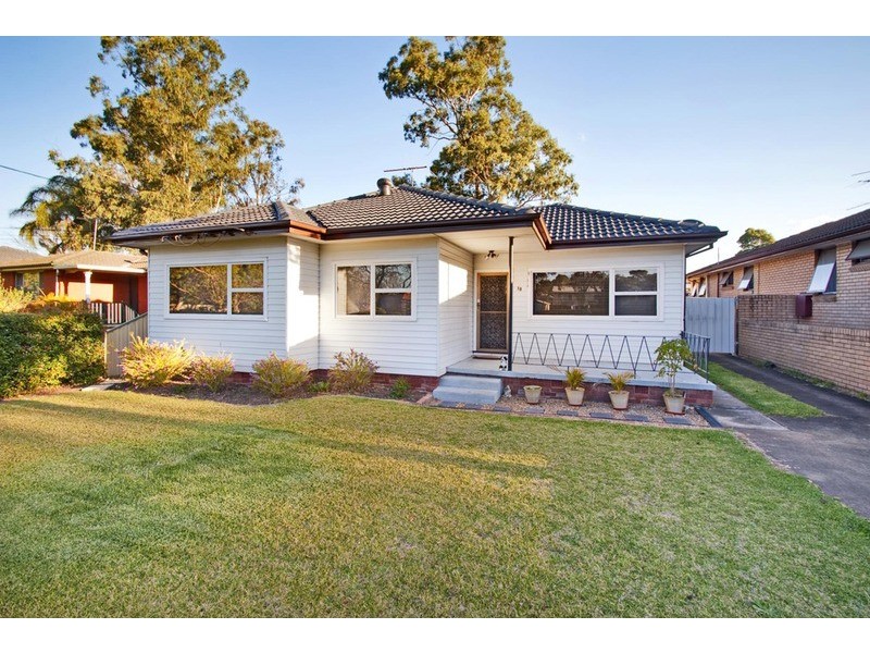 18 Epping Close, Cambridge Park NSW 2747