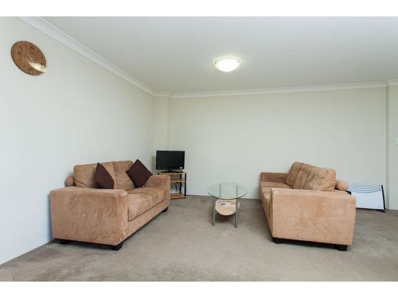 2/113 Station  Street, Penrith NSW 2750