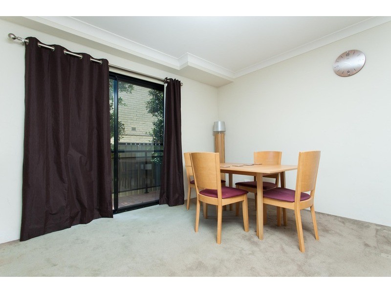 2/113 Station  Street, Penrith NSW 2750
