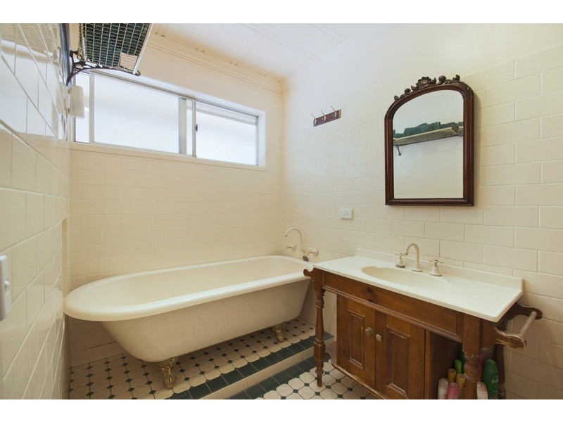 27 Lorne Avenue, South Penrith NSW 2750