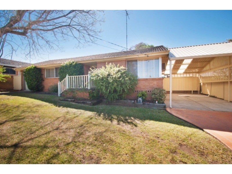 27 Lorne Avenue, South Penrith NSW 2750