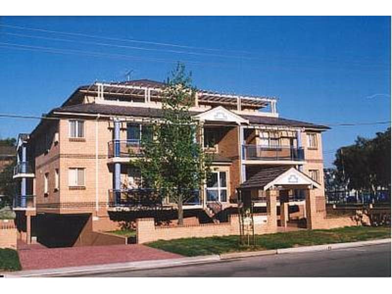 8/22-24 Dent Street, Penrith NSW 2750