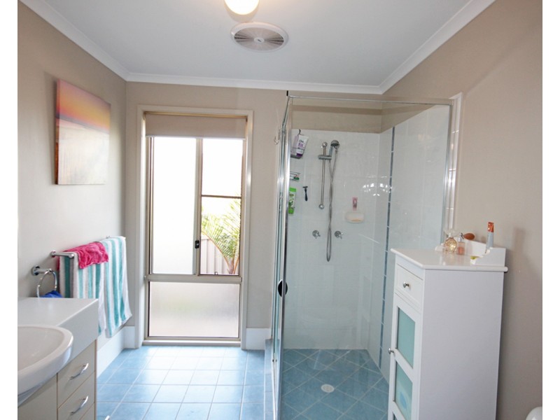 32 Newcastle Drive, Pottsville NSW 2489