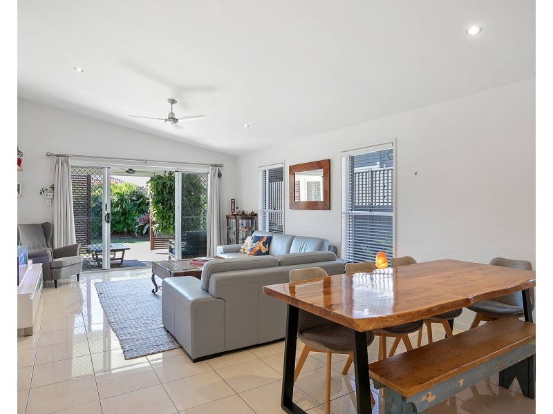 2/3 Terrigal Street, Pottsville NSW 2489