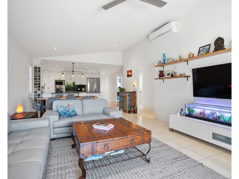 2/3 Terrigal Street, Pottsville NSW 2489