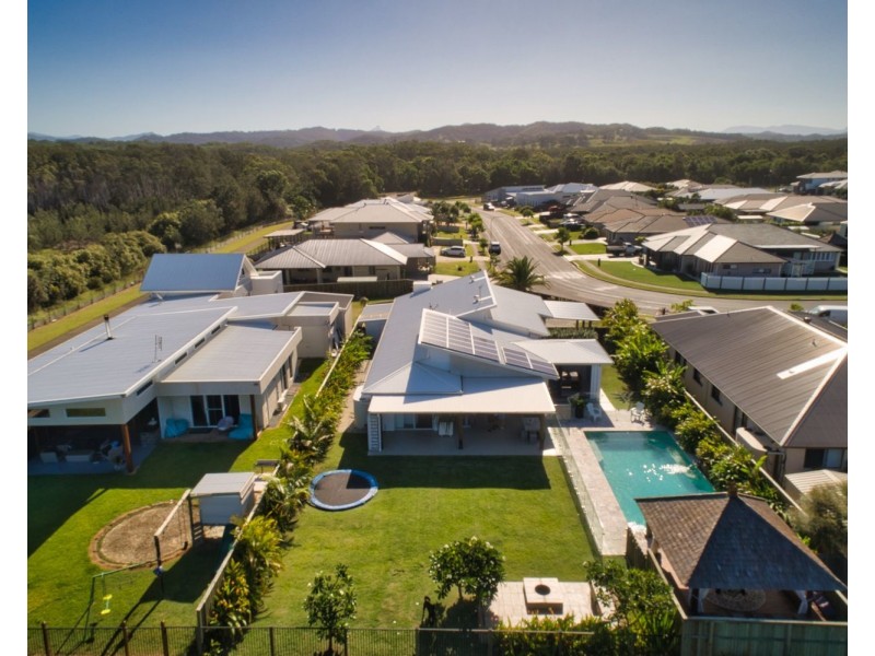 205 Overall Drive, Pottsville NSW 2489