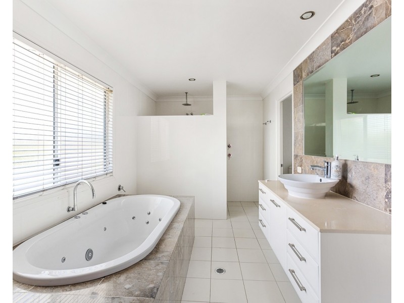 5 Suffolk Parade, Pottsville NSW 2489