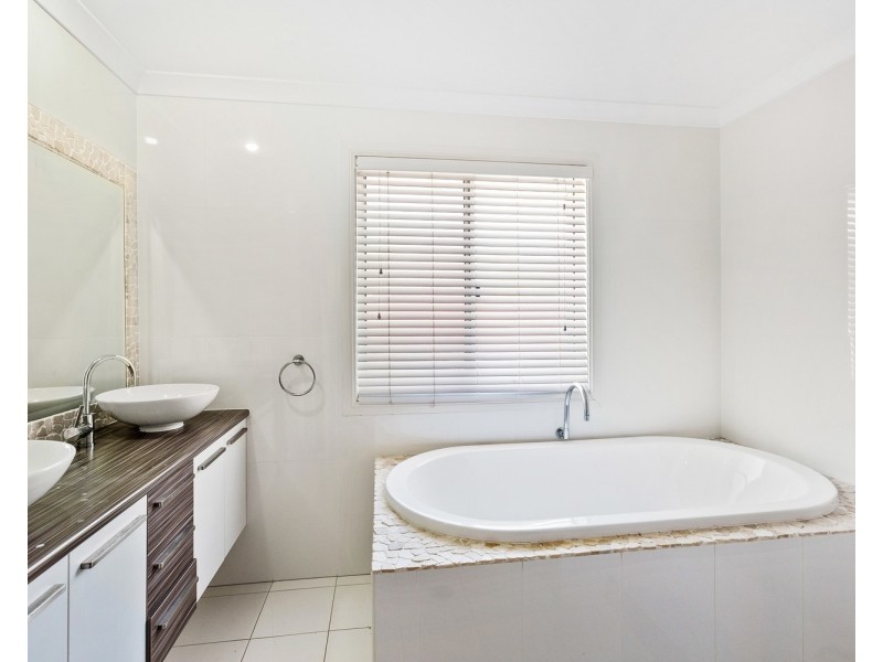 5 Suffolk Parade, Pottsville NSW 2489